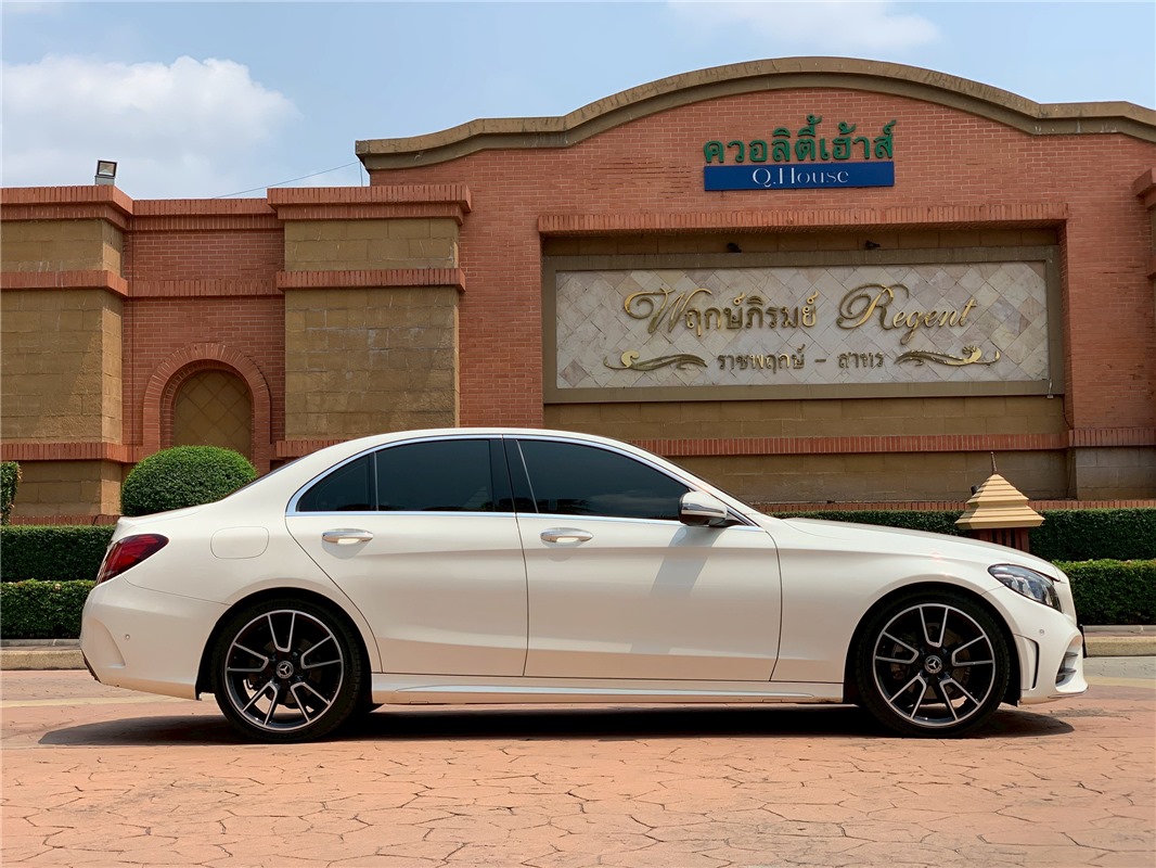 MERCEDES-BENZ