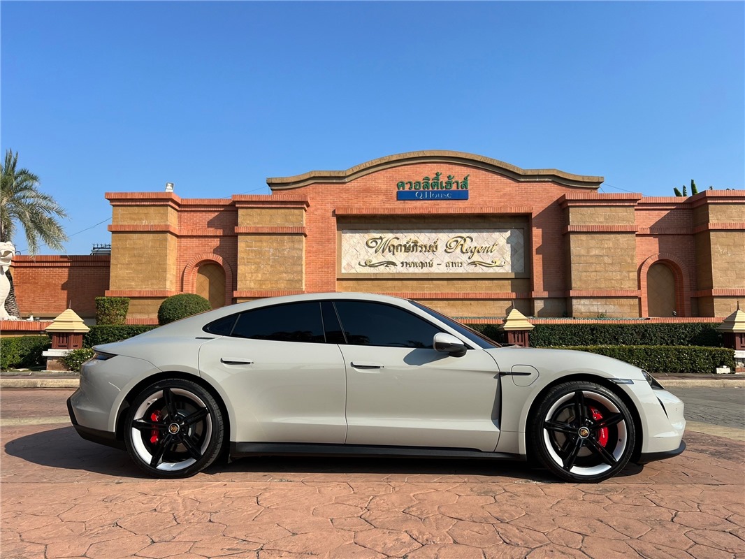 PORSCHE