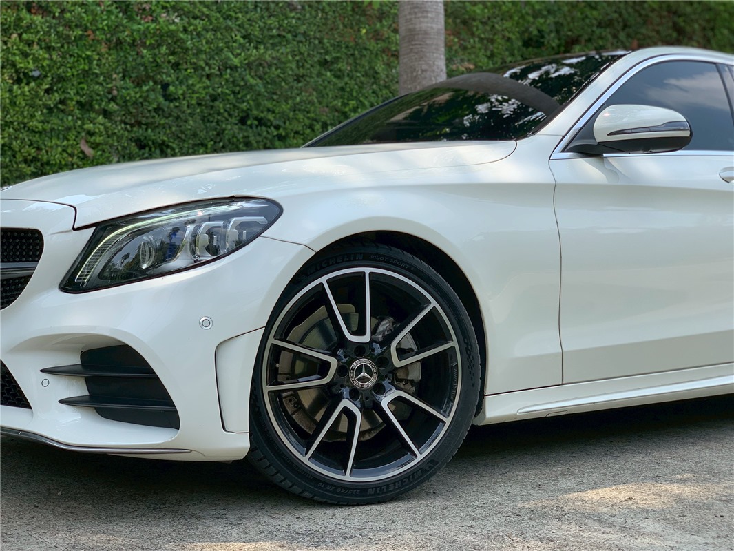 MERCEDES-BENZ