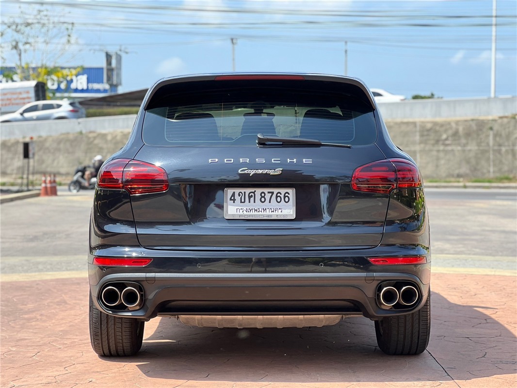 PORSCHE